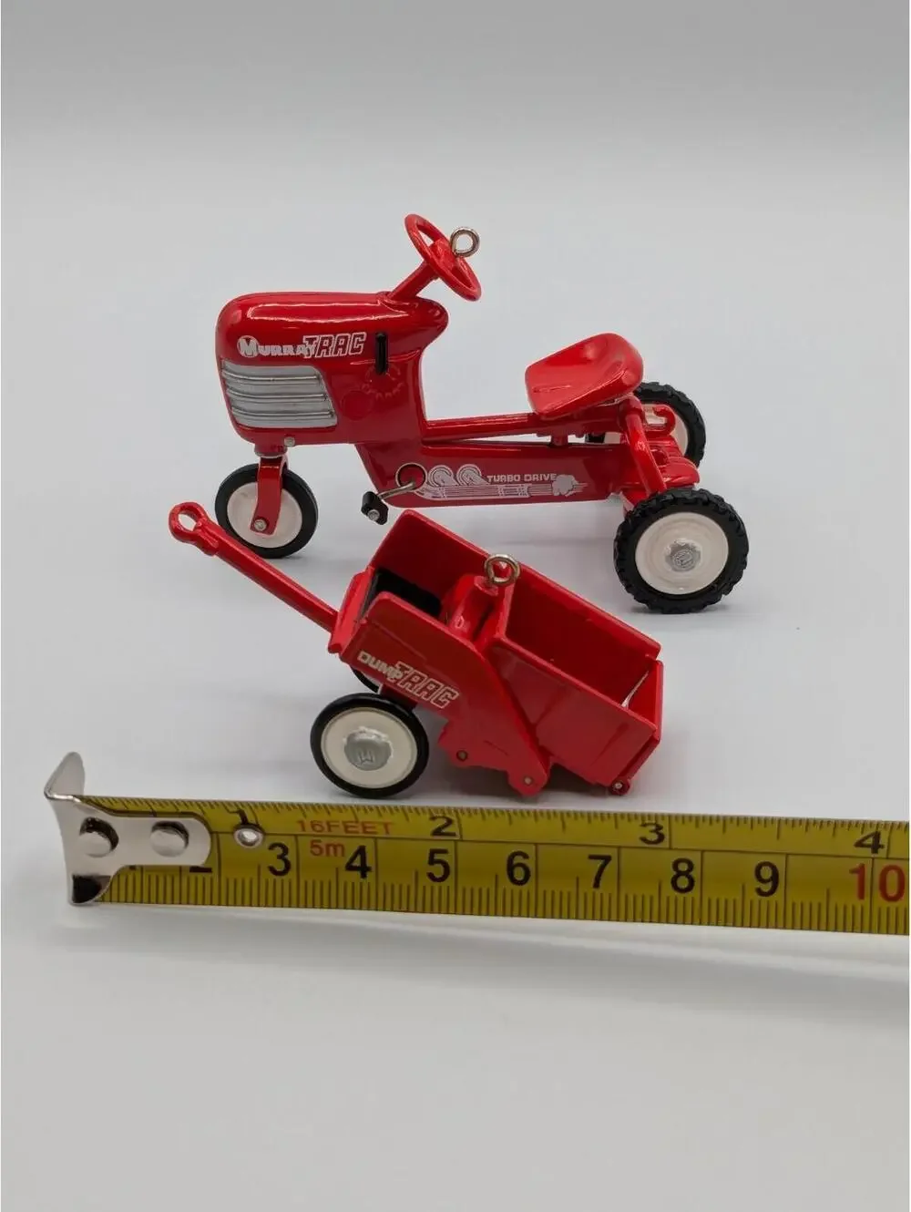 Hallmark Keepsake 1955 Murray Tractor and Trailer, 1998, 5th in the Series, NEW